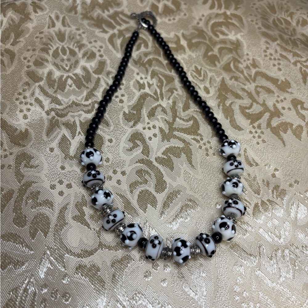 Beautiful Unique Stone Beaded Necklace 19” - Picture 1 of 6